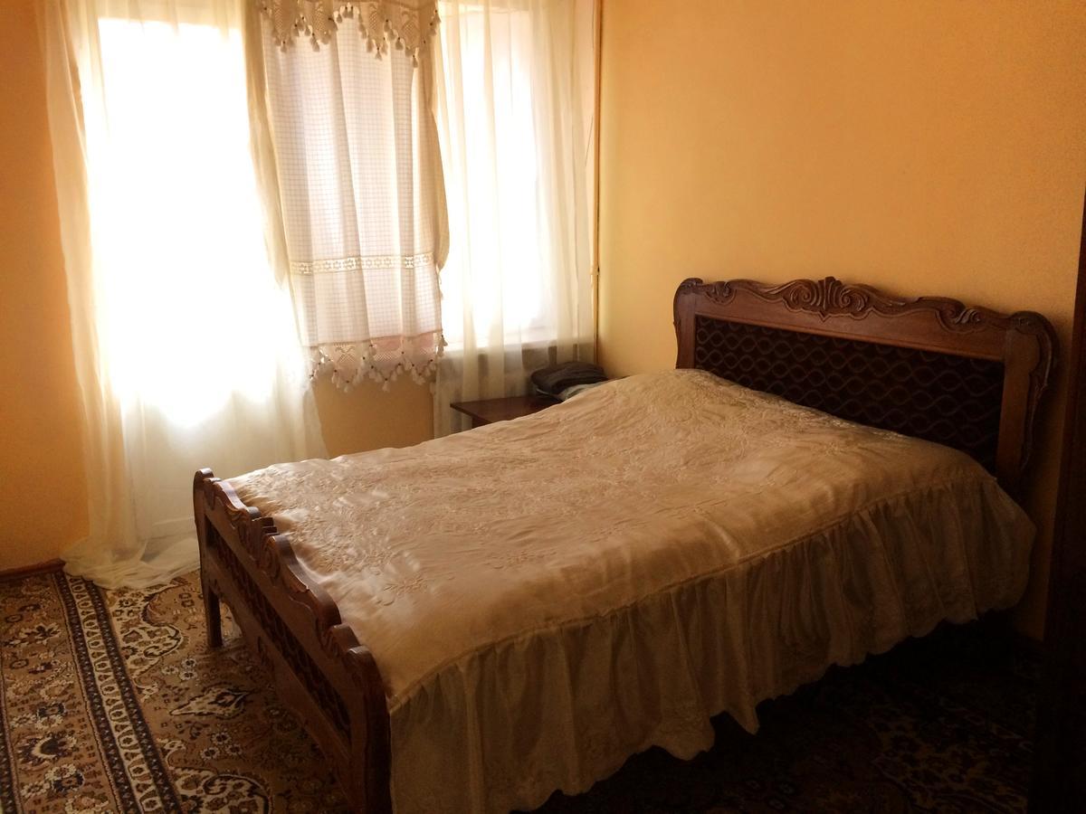 Parisis B&B in Alaverdi Buitenkant foto