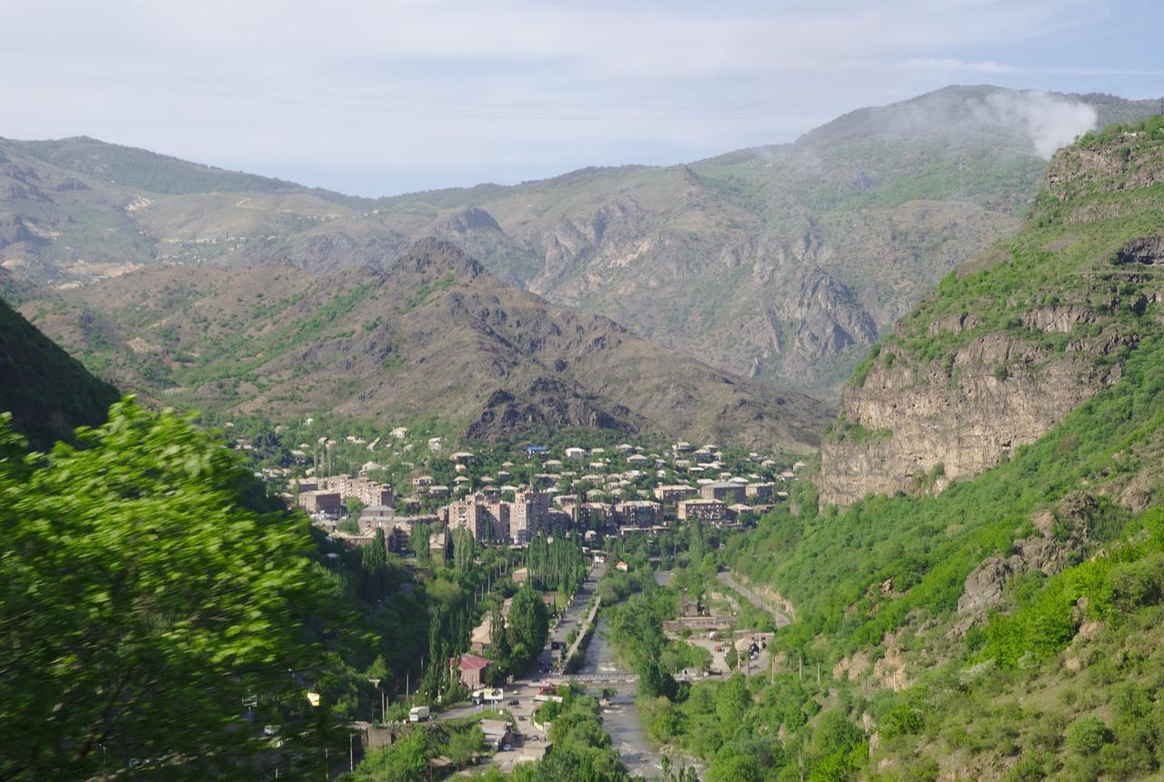 Parisis B&B in Alaverdi Buitenkant foto