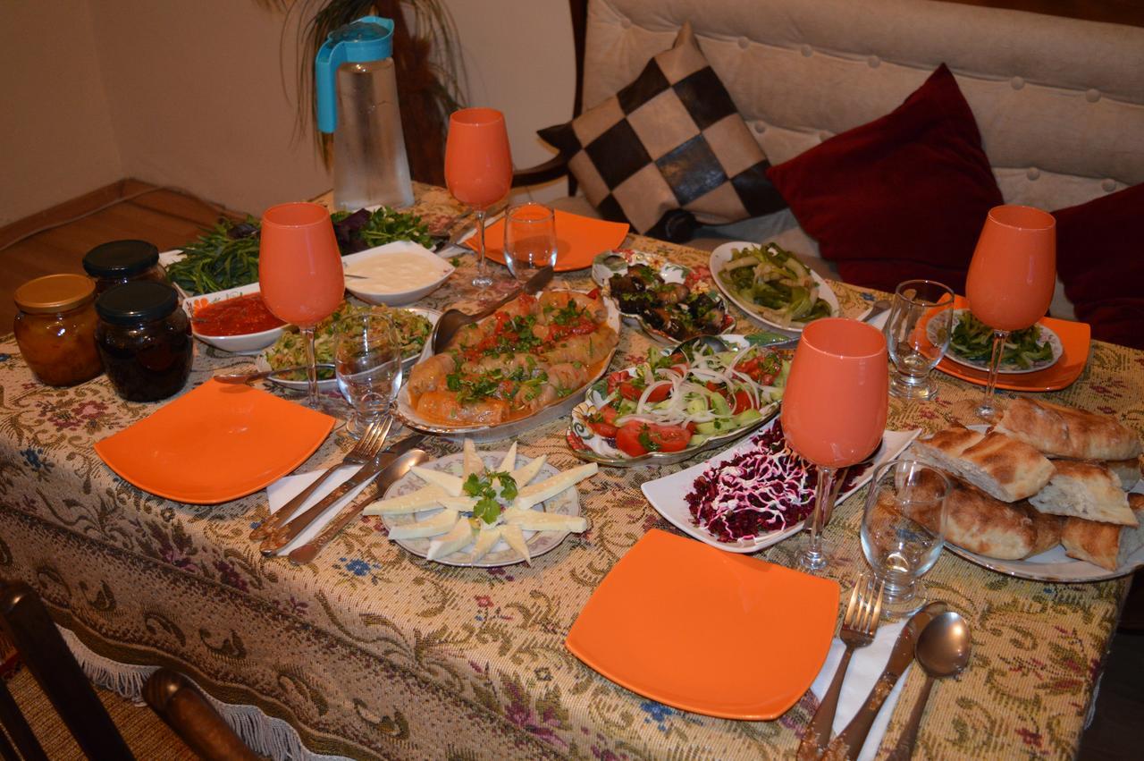 Parisis B&B in Alaverdi Buitenkant foto
